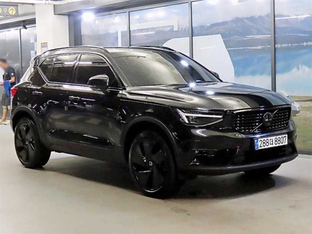 볼보 XC40 B4 AWD 플러스 브라이트 이미지 1