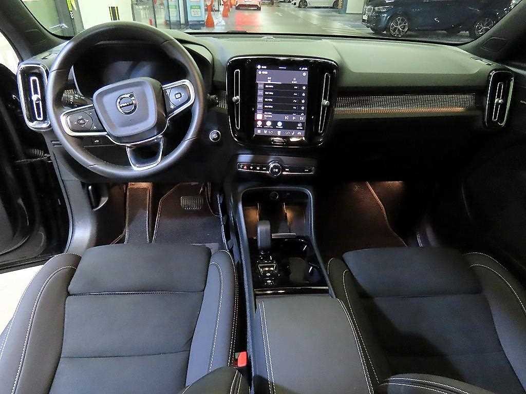 볼보 XC40 B4 AWD 플러스 브라이트 이미지 10