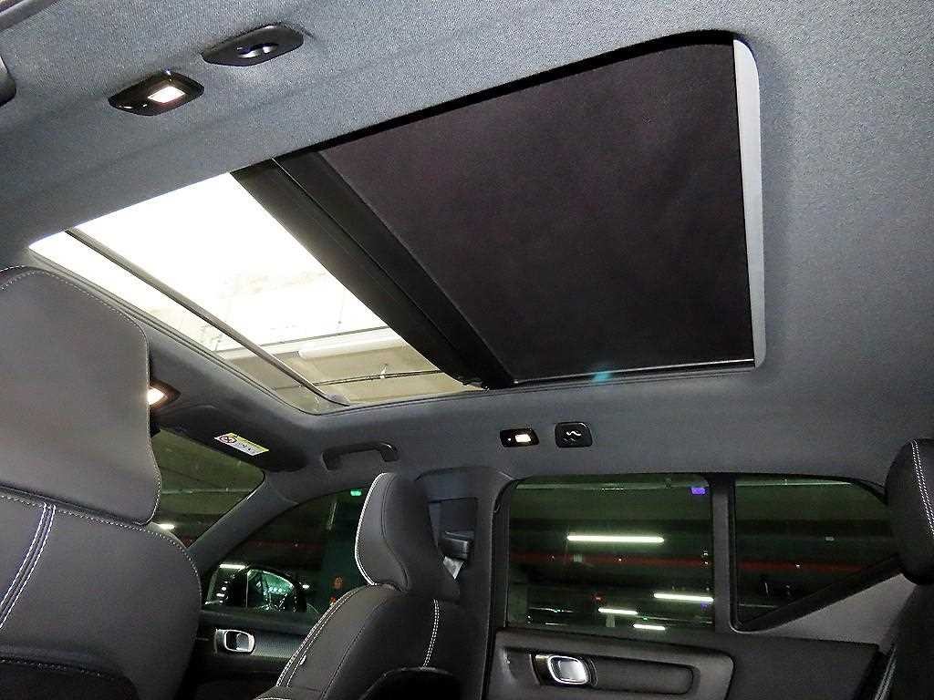 볼보 XC40 B4 AWD 플러스 브라이트 이미지 15