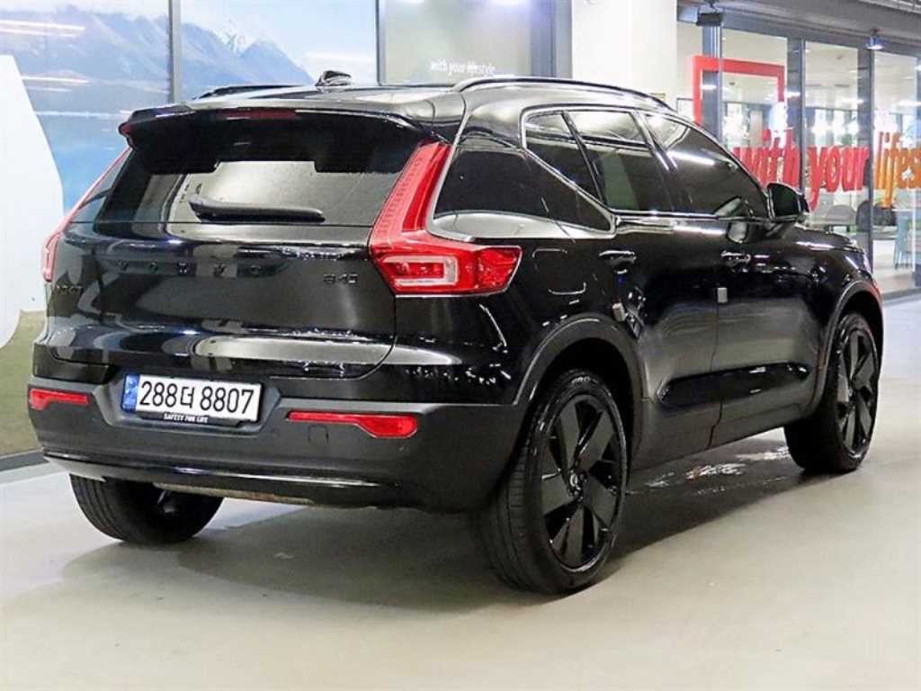 볼보 XC40 B4 AWD 플러스 브라이트 이미지 4