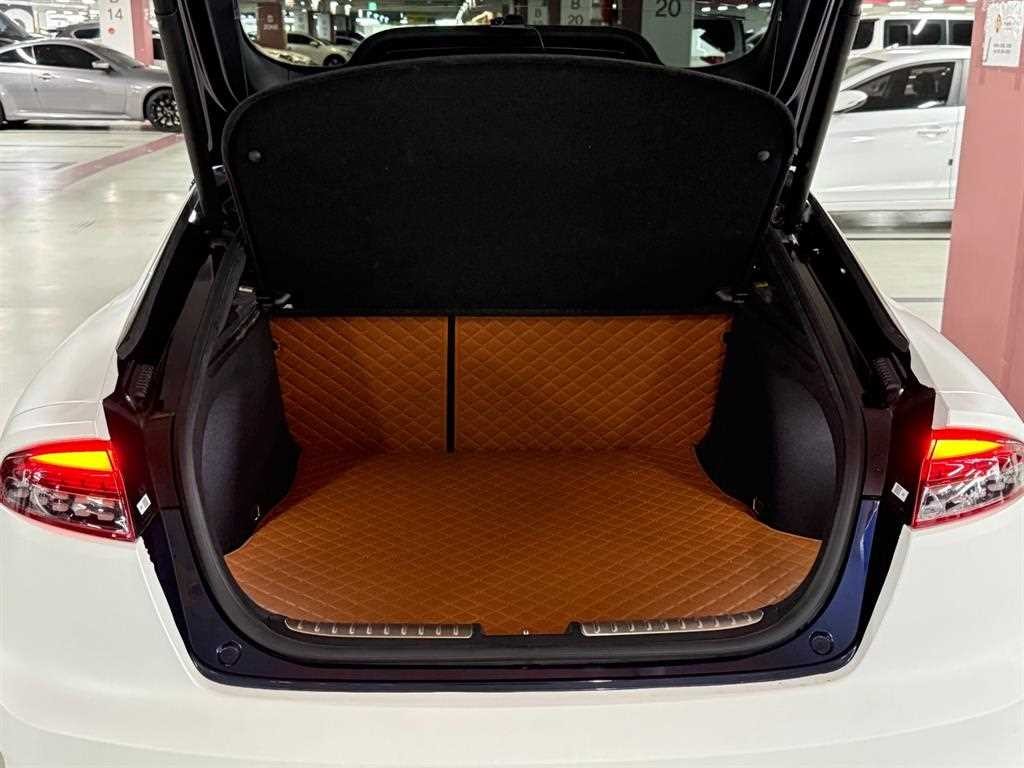 기아 스팅어 스팅어 마이스터 AWD 3.3 GT 마스터즈 터보 패키지 이미지 6