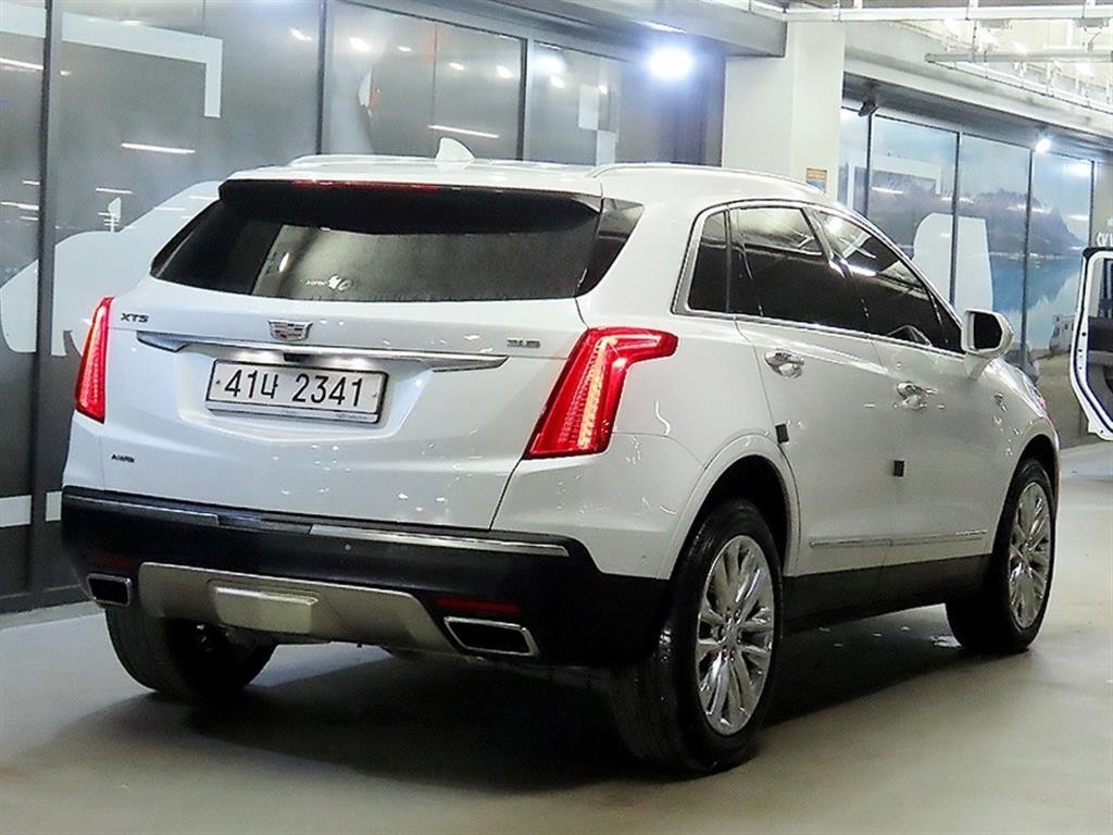 캐딜락 XT5 3.6 플래티넘 AWD 이미지 4