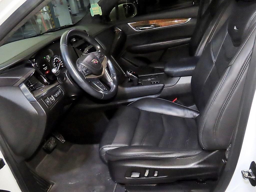 캐딜락 XT5 3.6 플래티넘 AWD 이미지 6