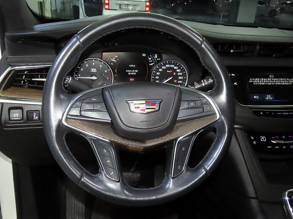 캐딜락 XT5 3.6 플래티넘 AWD 이미지 8