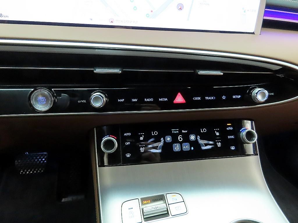 제네시스 GV70 2.5T 가솔린 AWD 이미지 16