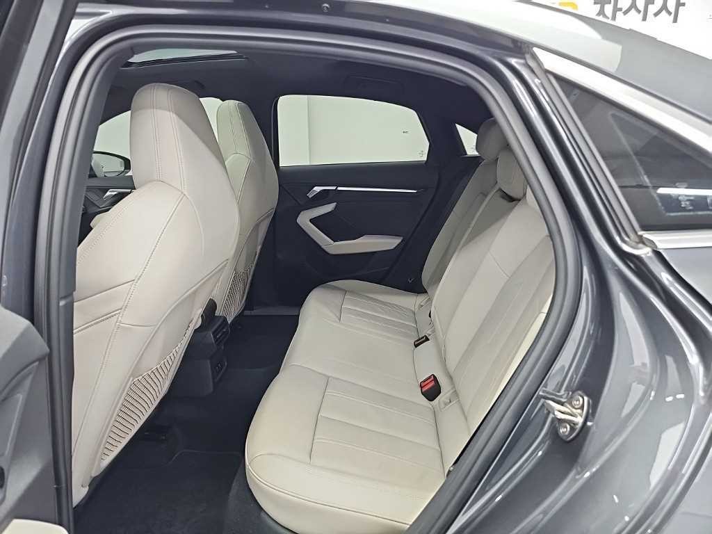 아우디 A3 A3(8Y) 40 TFSI 프리미엄 이미지 12