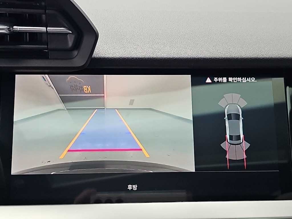 아우디 A3 A3(8Y) 40 TFSI 프리미엄 이미지 16