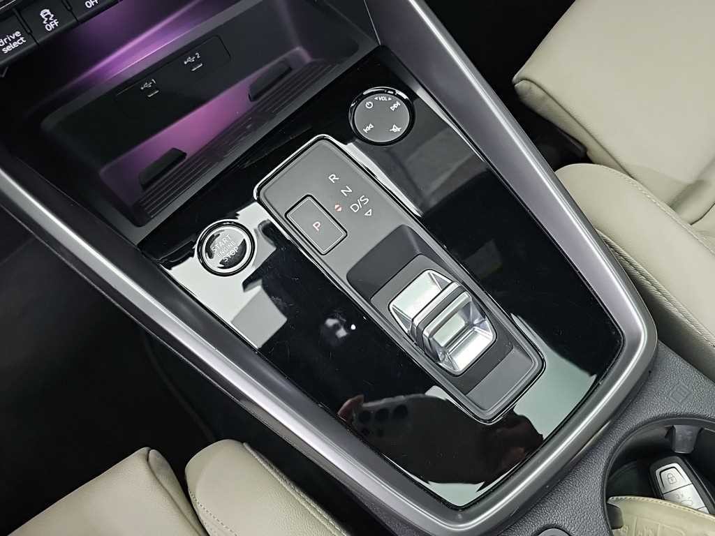 아우디 A3 A3(8Y) 40 TFSI 프리미엄 이미지 8