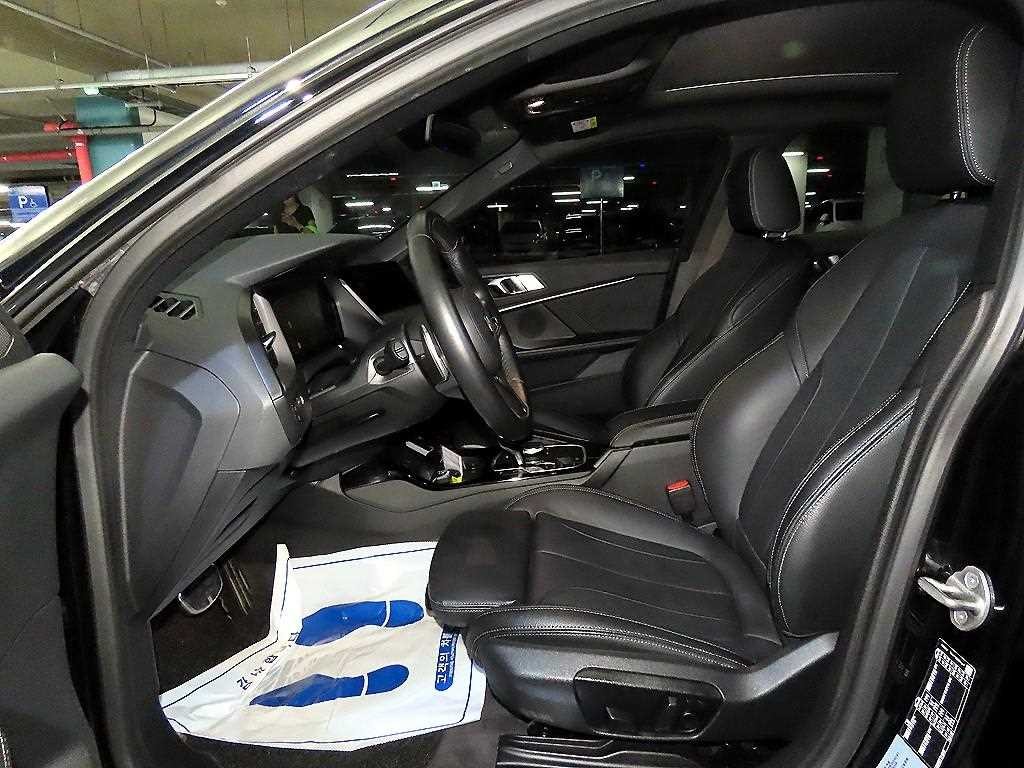 BMW 2시리즈 2시리즈 그란쿠페 (F44) 220i M 스포츠 이미지 6