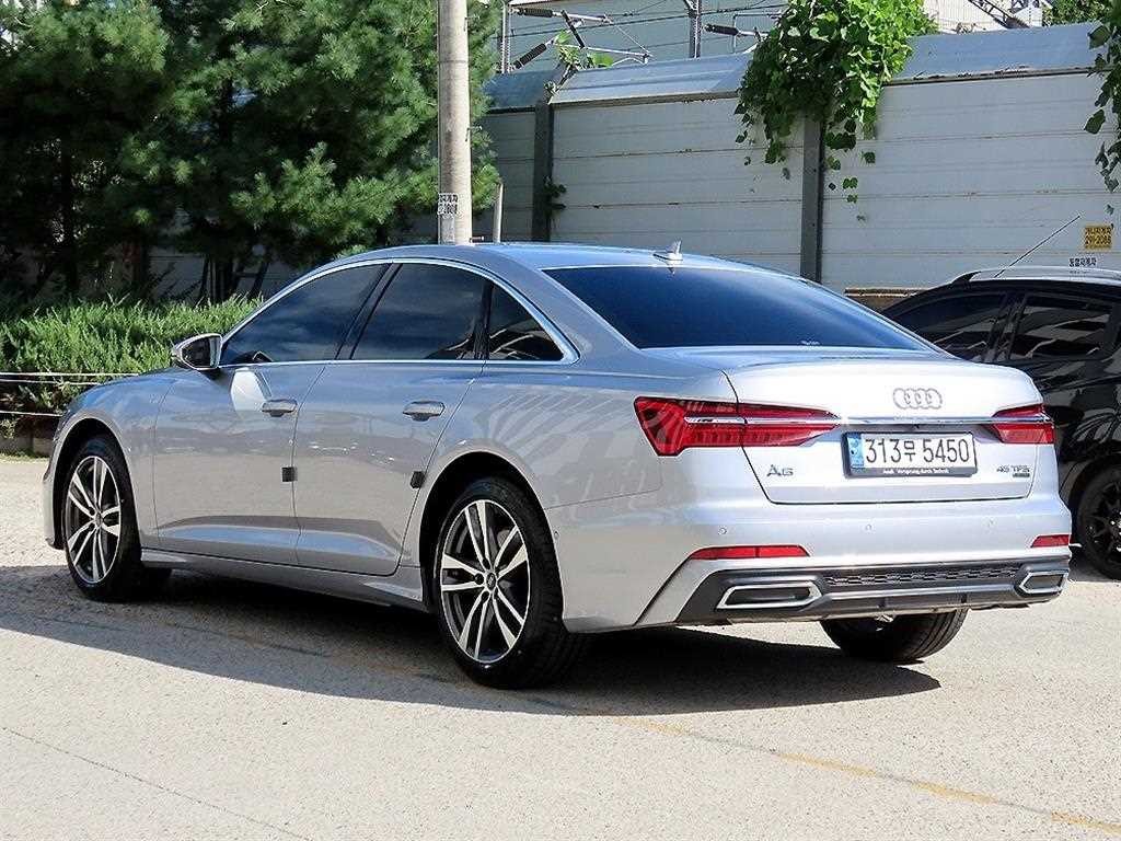 아우디 A6 A6 (C8) 45 TFSI 프리미엄 이미지 3