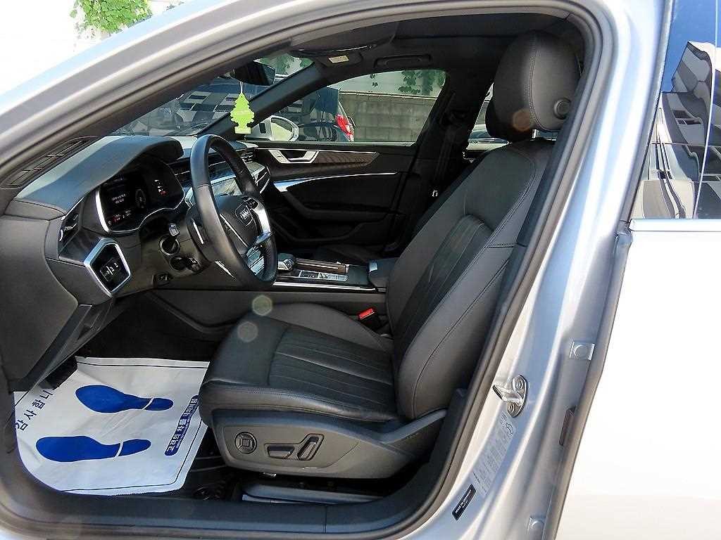 아우디 A6 A6 (C8) 45 TFSI 프리미엄 이미지 5