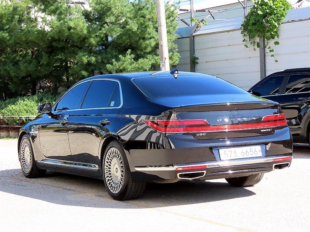 제네시스 G90 3.3 T AWD 프리미엄 럭셔리 이미지 3