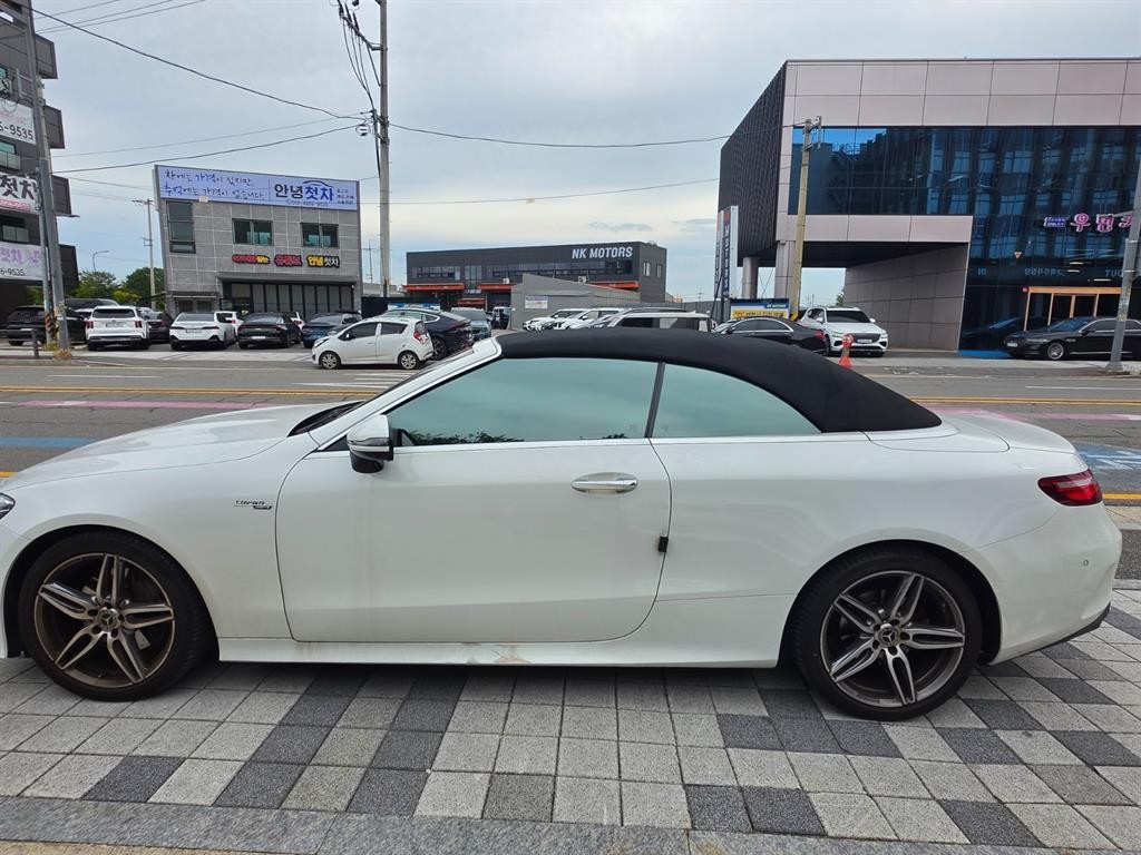 벤츠 E 클래스 E-클래스 W213 E220d 카브리올레 이미지 3