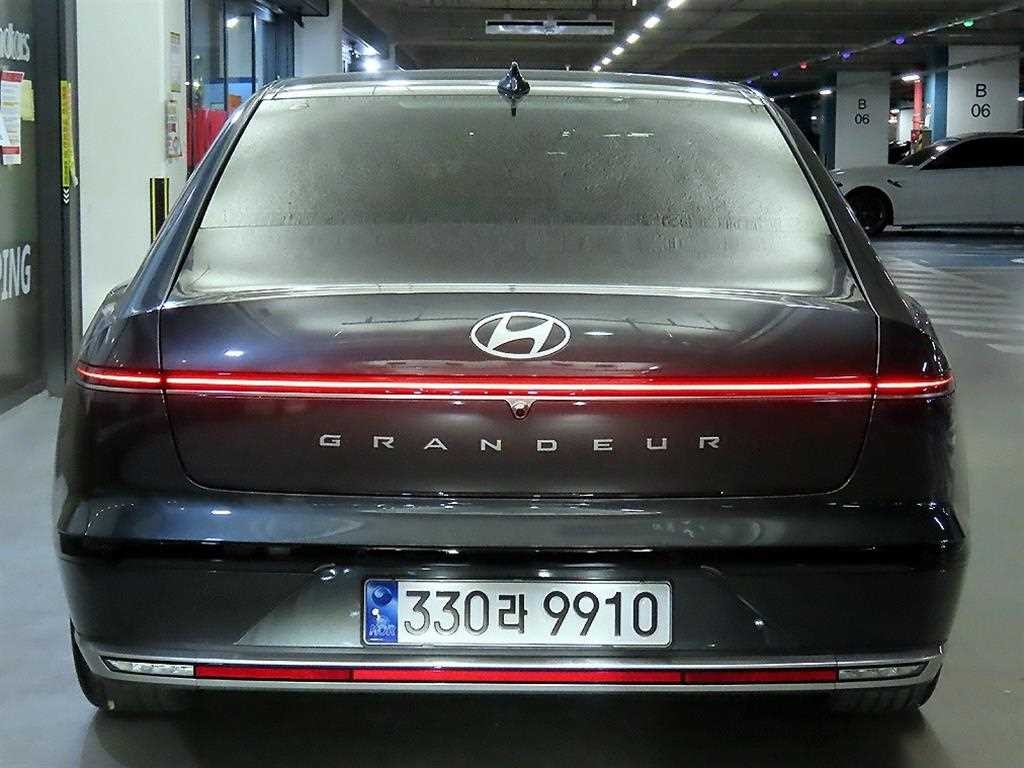 현대 그랜저 그랜저 (GN7) 가솔린 2.5 2WD 프리미엄 이미지 5