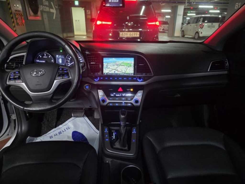 현대 아반떼 아반떼 AD 1.6 e-VGT 스마트 스페셜 이미지 10