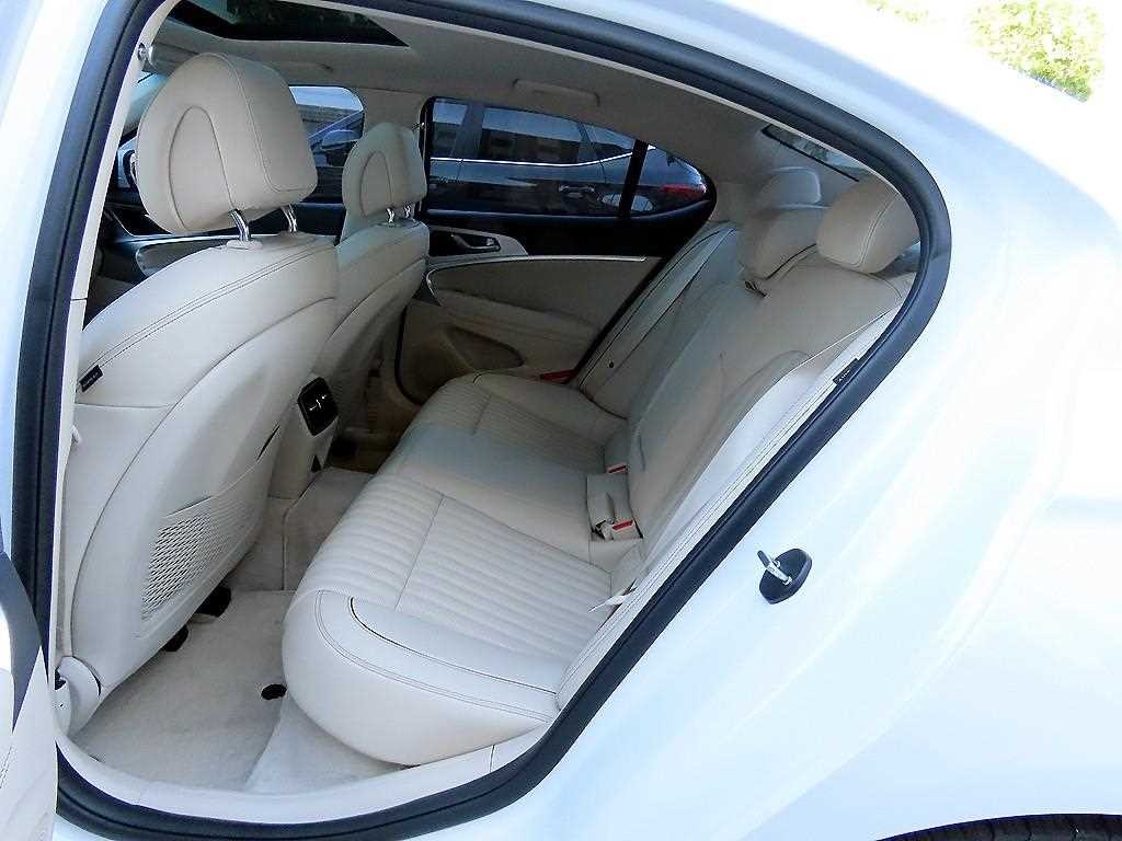 제네시스 G70 더 뉴 G70 가솔린 2.0T 2WD 이미지 6