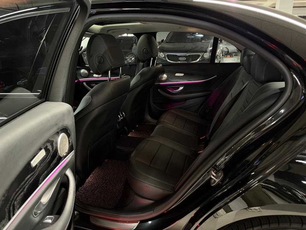 벤츠 E 클래스 E-클래스 W213 E220d 4MATIC 아방가르드 이미지 8