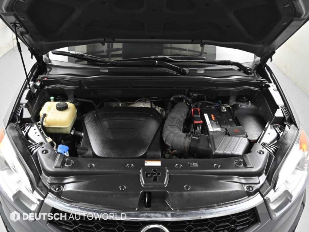 KG모빌리티(쌍용) 코란도 뉴코란도C 4WD 2.0 KX 이미지 6