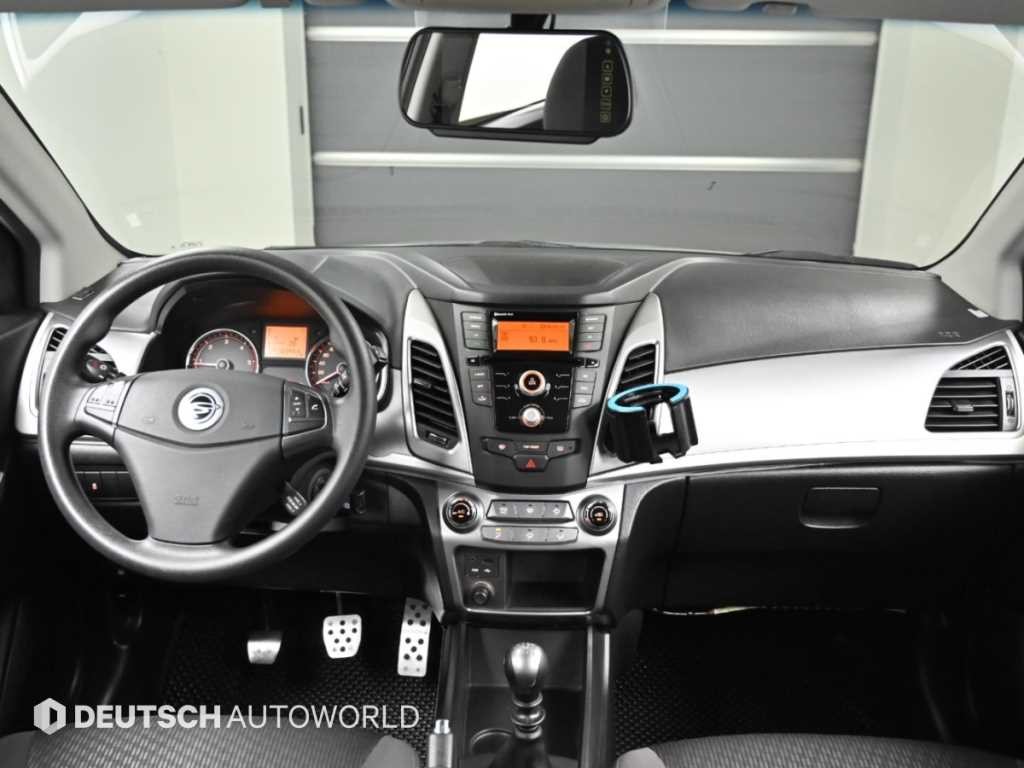 KG모빌리티(쌍용) 코란도 뉴코란도C 4WD 2.0 KX 이미지 7