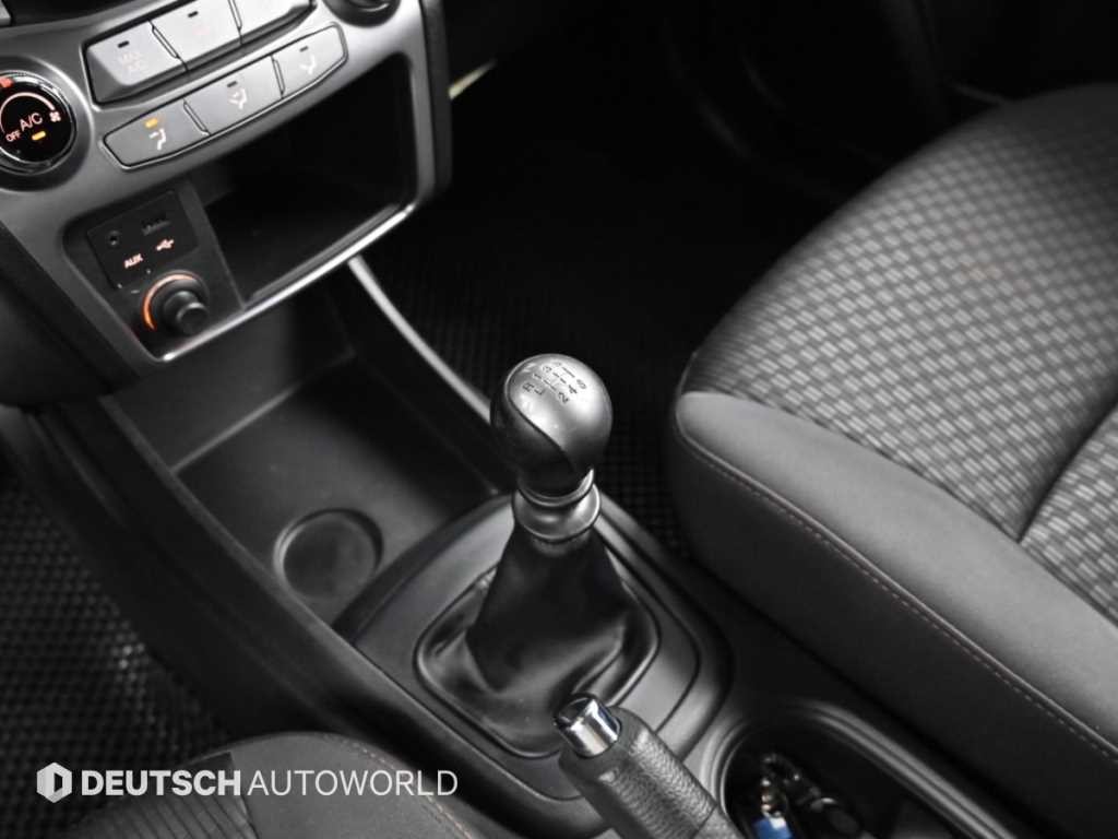 KG모빌리티(쌍용) 코란도 뉴코란도C 4WD 2.0 KX 이미지 9