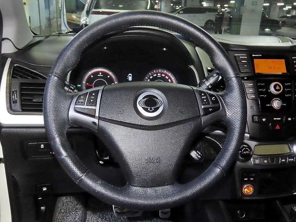 KG모빌리티(쌍용) 코란도 뉴코란도C 2WD 2.2 익스트림 이미지 8