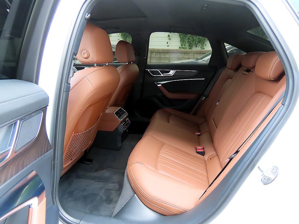 아우디 A6 A6 (C8) 45 TFSI 콰트로 프리미엄 이미지 6
