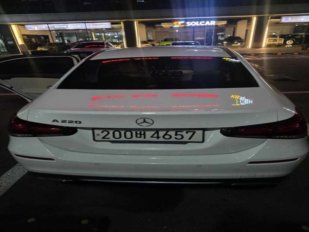 벤츠 A 클래스 A클래스 W177 A220 세단 이미지 3