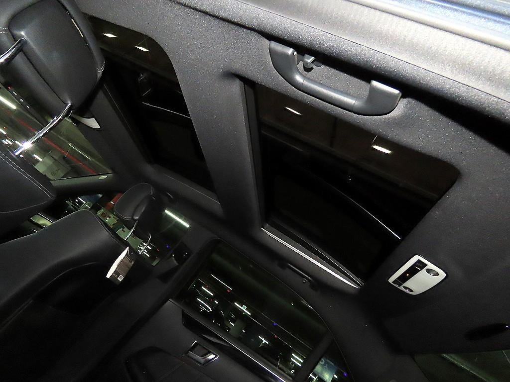 벤츠 E 클래스 E-클래스 W212 E300 4MATIC 아방가르드 이미지 17