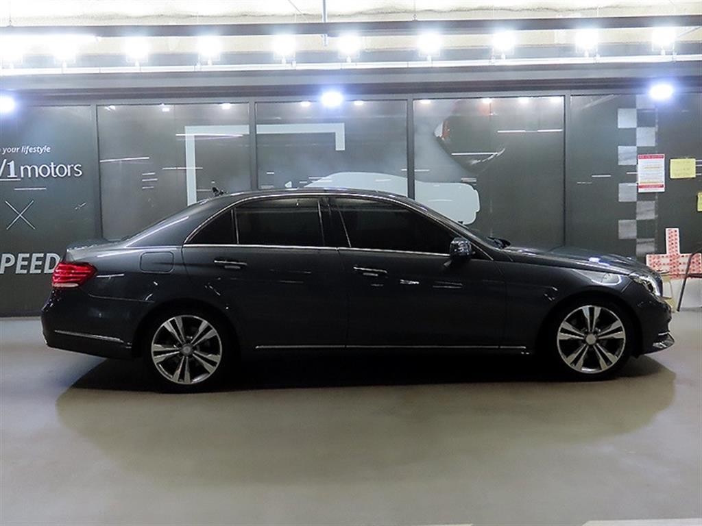 벤츠 E 클래스 E-클래스 W212 E300 4MATIC 아방가르드 이미지 3