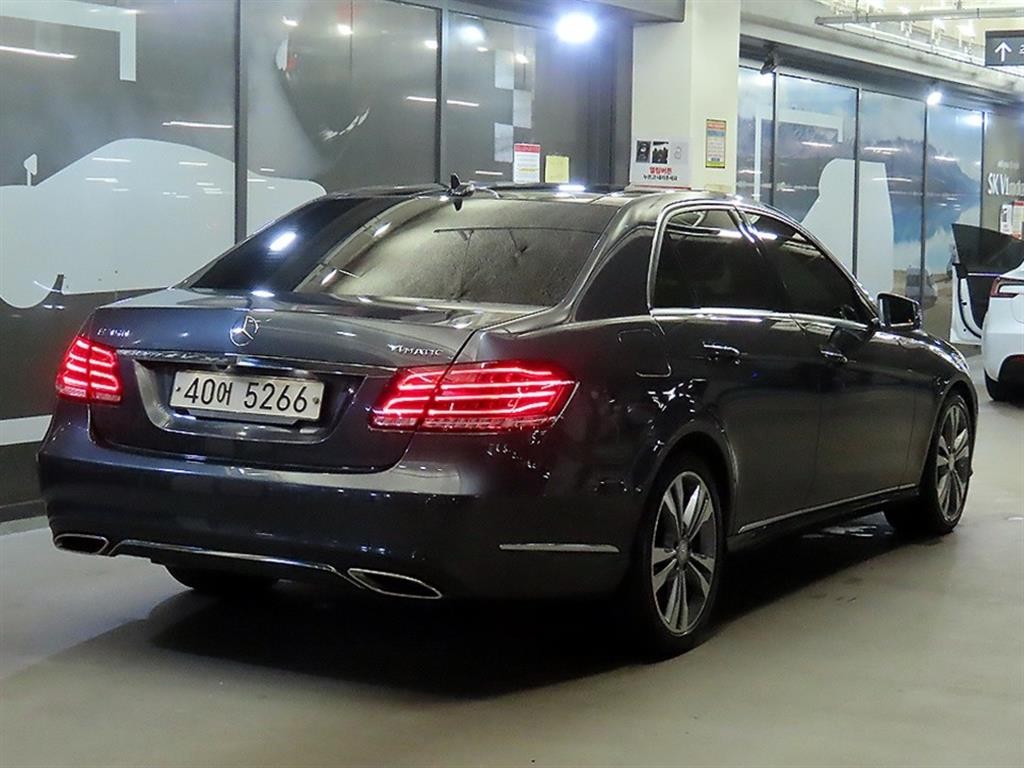벤츠 E 클래스 E-클래스 W212 E300 4MATIC 아방가르드 이미지 4