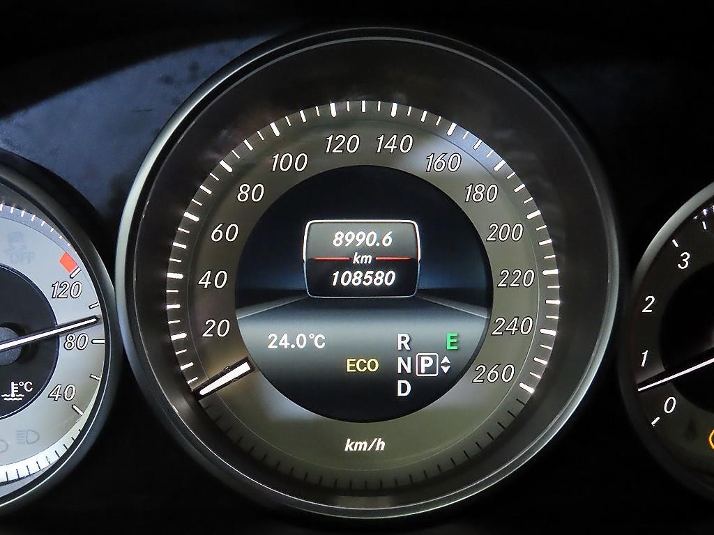 벤츠 E 클래스 E-클래스 W212 E300 4MATIC 아방가르드 이미지 9