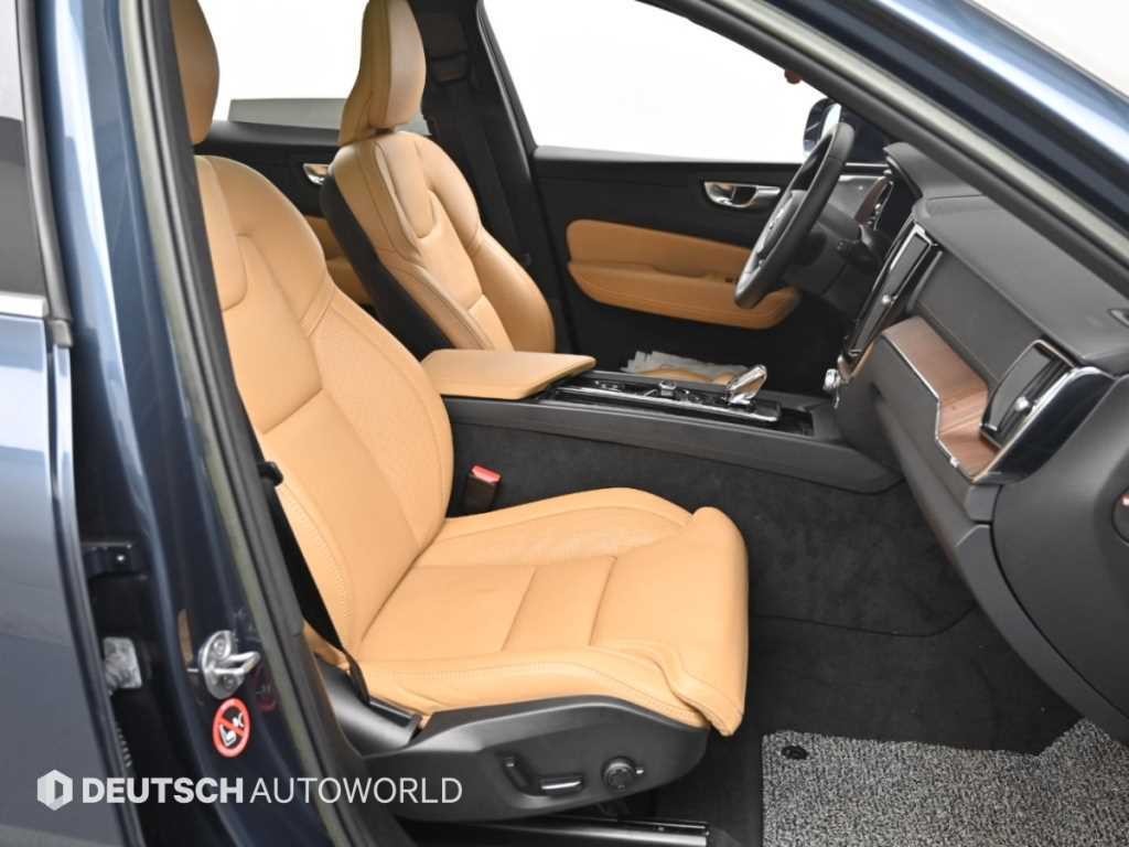 볼보 XC60 XC60(2세대) B6 AWD 얼티메이트 브라이트 이미지 10