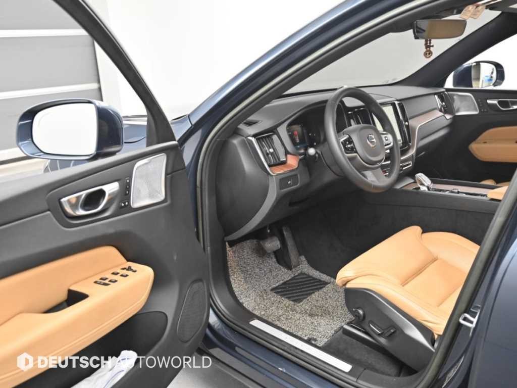 볼보 XC60 XC60(2세대) B6 AWD 얼티메이트 브라이트 이미지 11