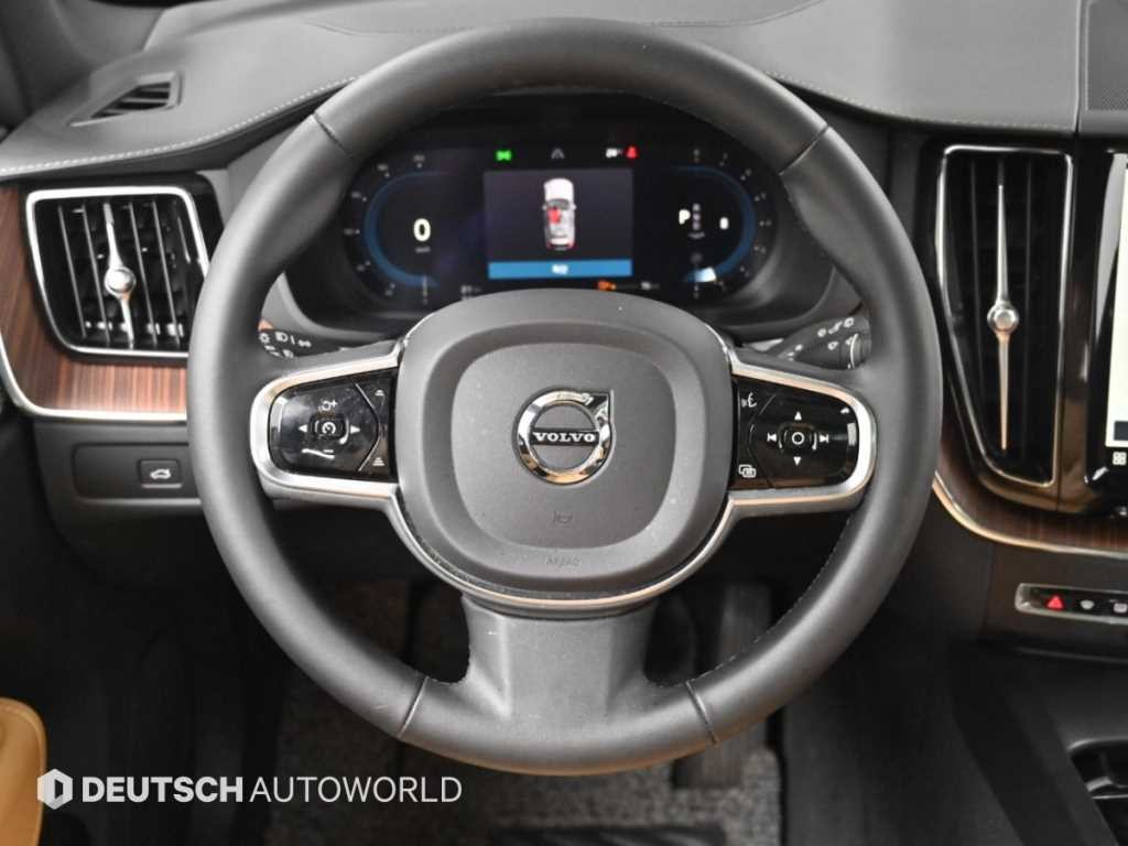 볼보 XC60 XC60(2세대) B6 AWD 얼티메이트 브라이트 이미지 13