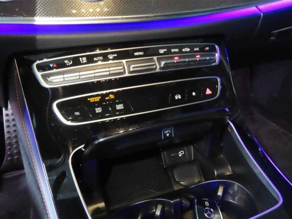 벤츠 E 클래스 E-클래스 W213 E53 AMG 4MATIC+ 쿠페 이미지 8