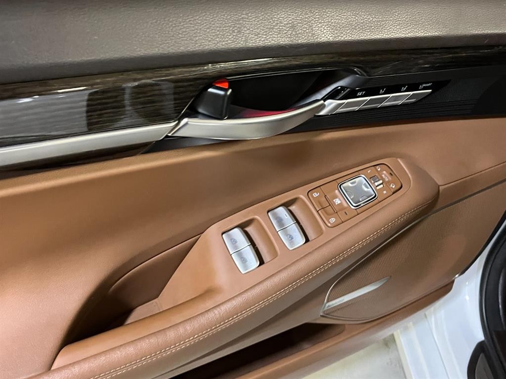 제네시스 G90 3.3 T AWD 프리미엄 럭셔리 이미지 12