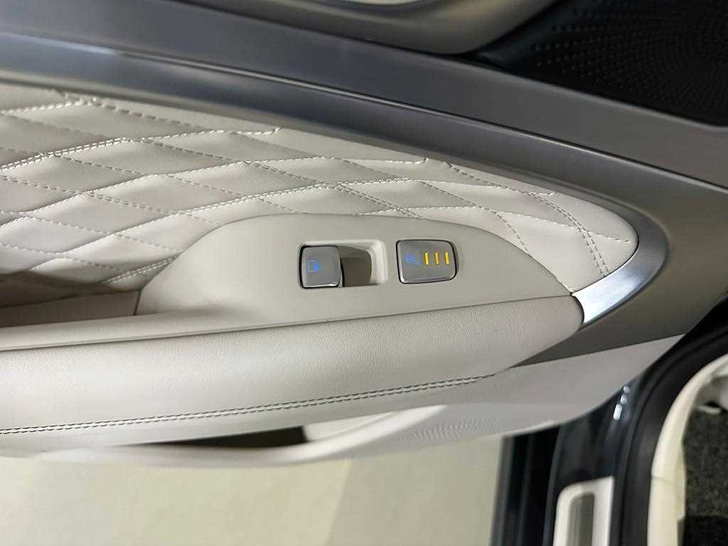 제네시스 G70 2.0T 엘리트 이미지 17