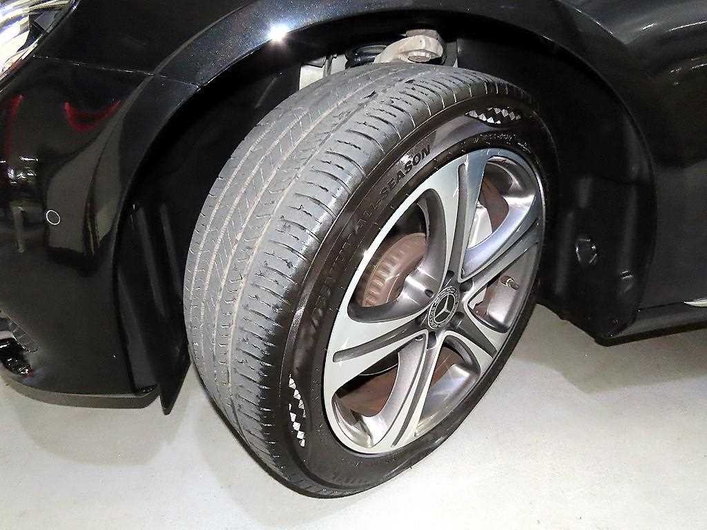 벤츠 E 클래스 E-클래스 W213 E300 아방가르드 이미지 20