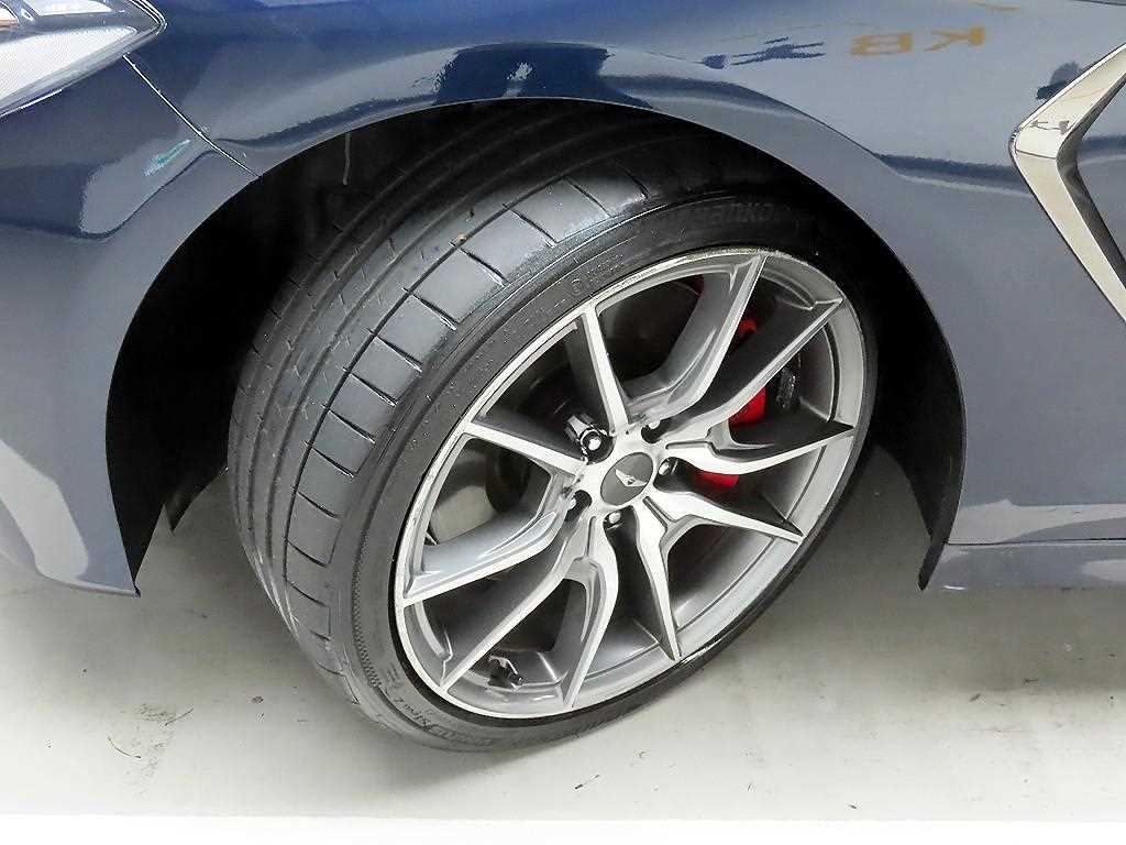 제네시스 G70 2.0T AWD 스포츠 패키지 이미지 19