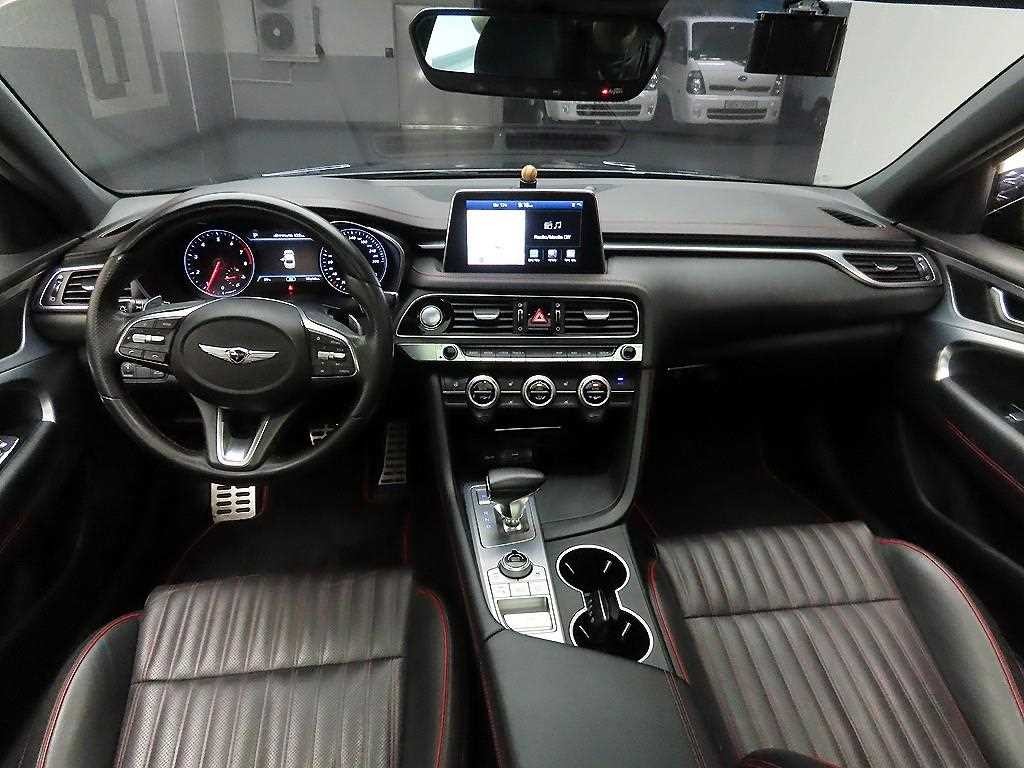 제네시스 G70 2.0T AWD 스포츠 패키지 이미지 8