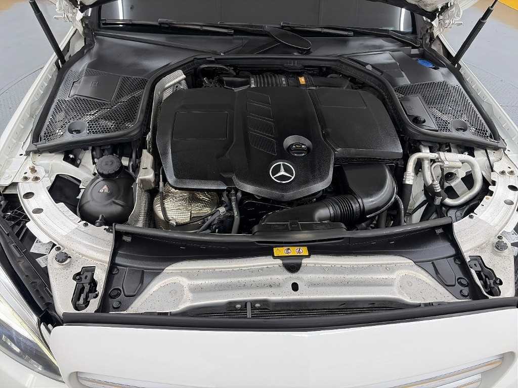 벤츠 C 클래스 C클래스 W205 C220 d 4MATIC 아방가르드 이미지 5