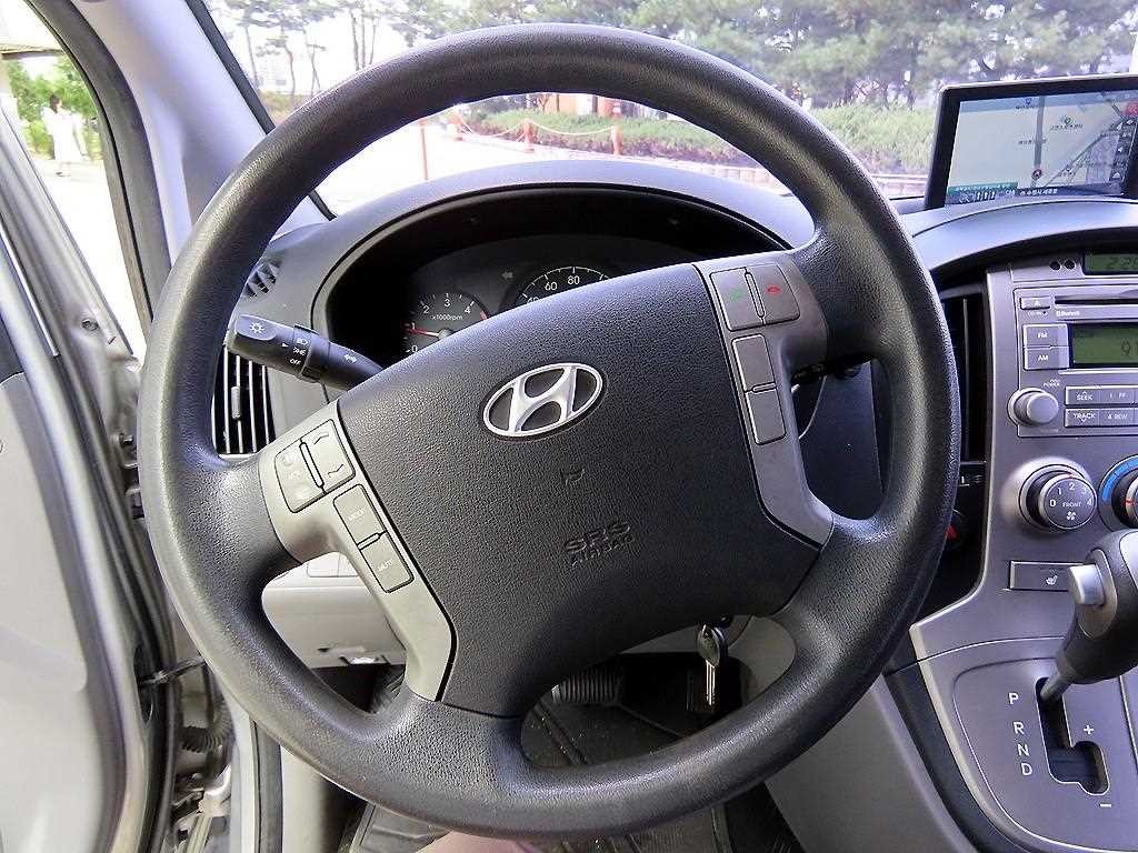 현대 스타렉스 그랜드 스타렉스 12인승 왜건 4WD CVX 럭셔리 이미지 9