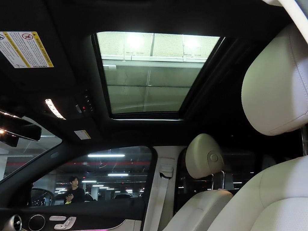 벤츠 GLC 클래스 GLC클래스 X253 GLC 300 4MATIC 쿠페 이미지 15