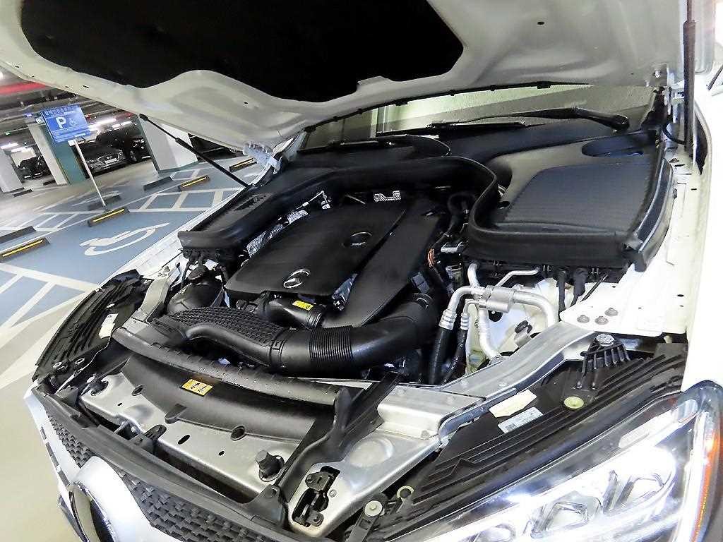 벤츠 GLC 클래스 GLC클래스 X253 GLC 300 4MATIC 쿠페 이미지 19