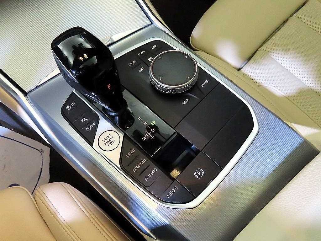 BMW 3시리즈 3시리즈 (G20) 320i M 스포츠 이미지 12