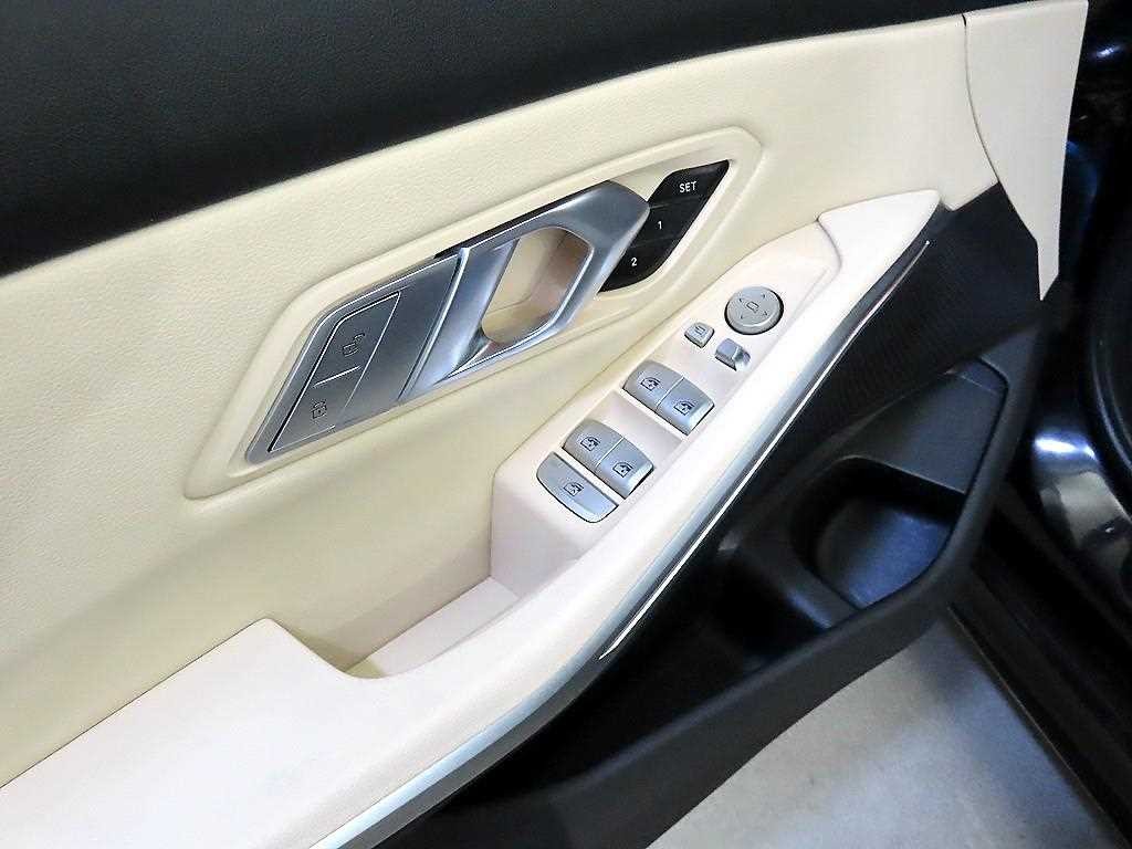 BMW 3시리즈 3시리즈 (G20) 320i M 스포츠 이미지 13
