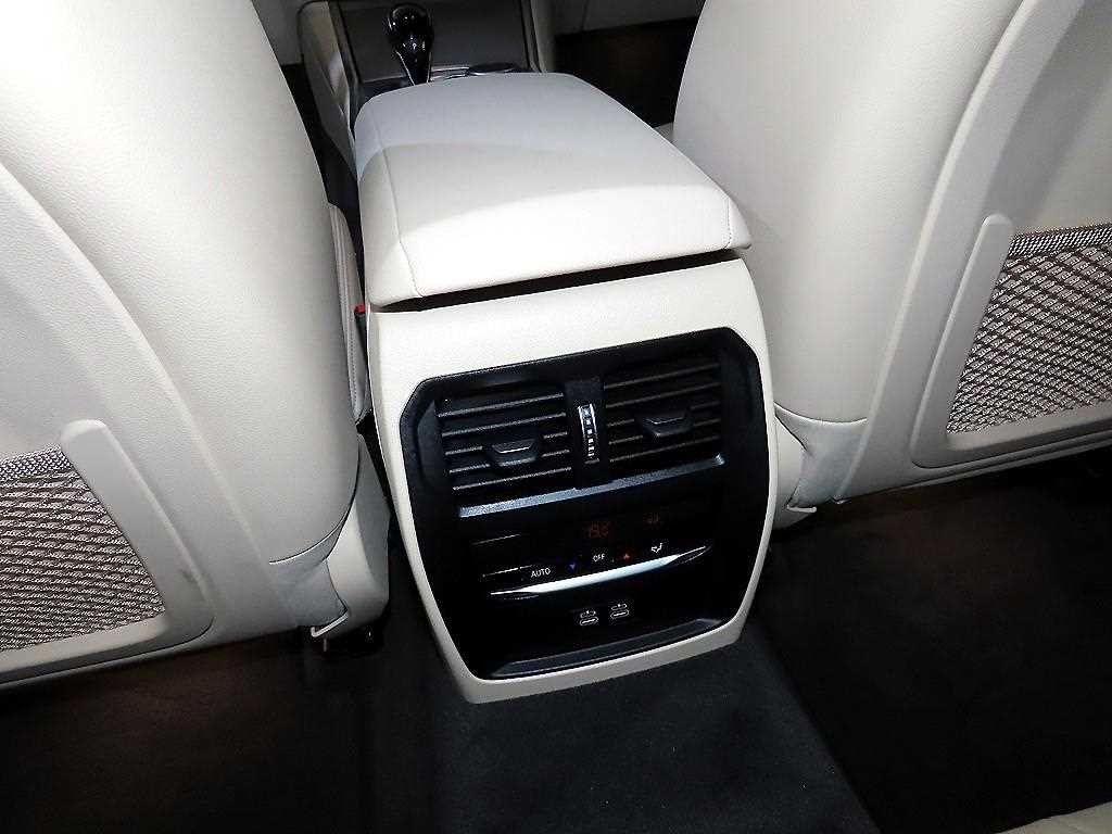 BMW 3시리즈 3시리즈 (G20) 320i M 스포츠 이미지 14