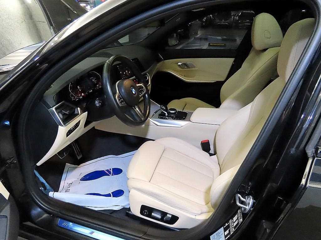 BMW 3시리즈 3시리즈 (G20) 320i M 스포츠 이미지 6