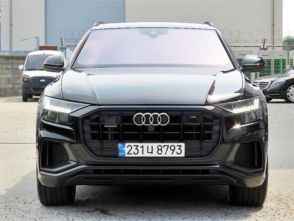 아우디 Q8 55 TFSI 콰트로 프리미엄 이미지 1