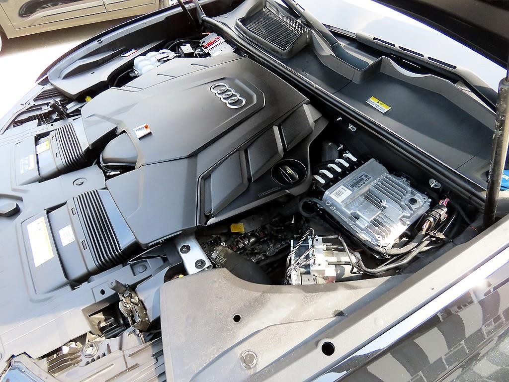 아우디 Q8 55 TFSI 콰트로 프리미엄 이미지 19